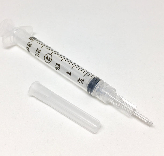 BD Blunt Plastic Luer-Lok™ Cannula with 3cc Syringe